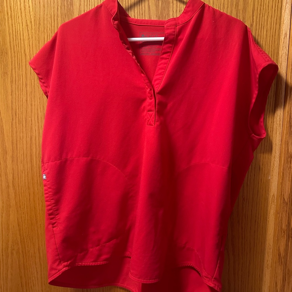 FIGS Rafaela Scrub Top